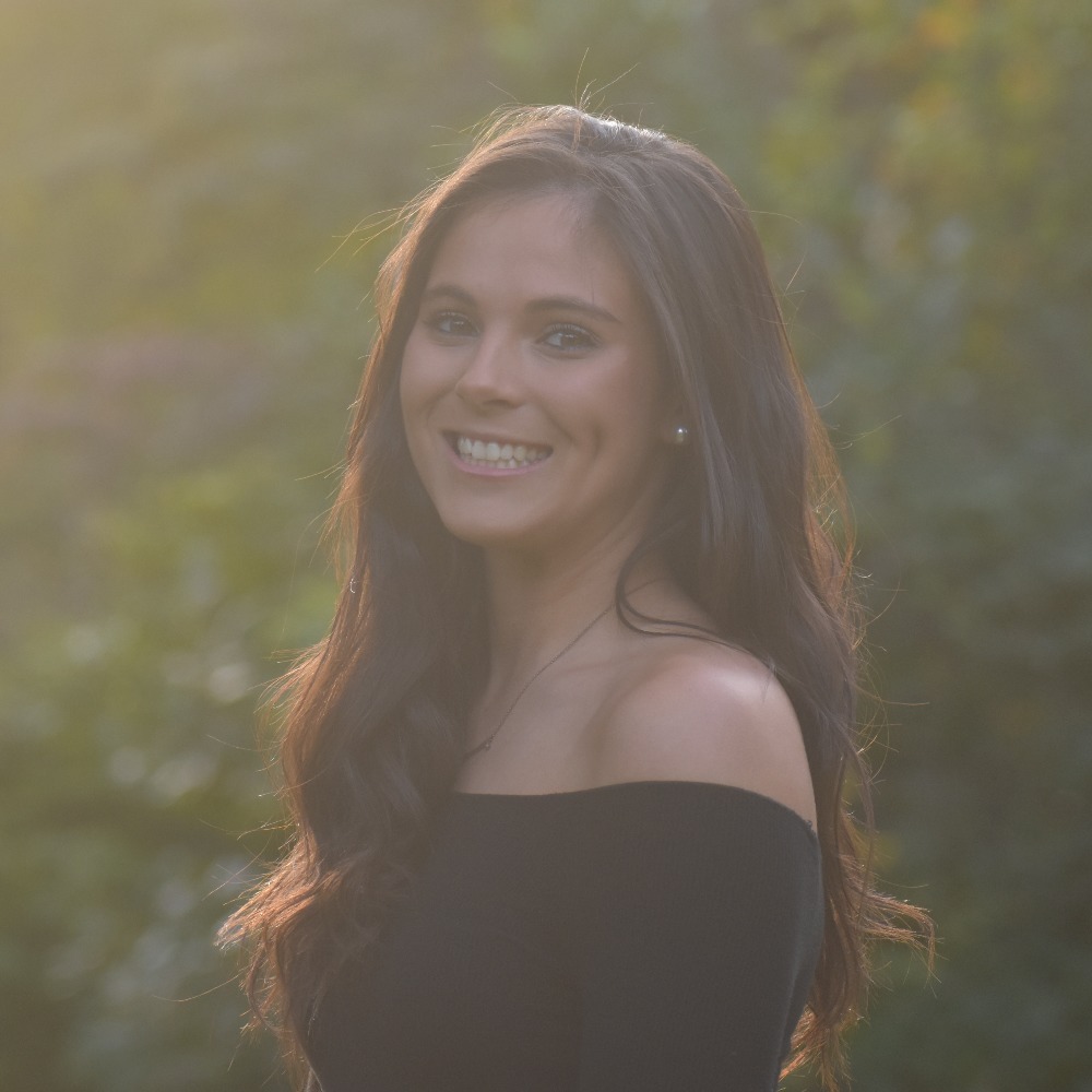 Meet your Posher, Claudia